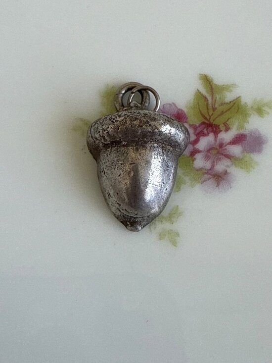 unbranded Jewelry - Antique 20's Cast Solid Sterling Silver Acorn Pendant Charm
